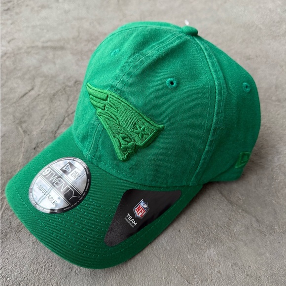 New England Patriots Adjustable Hat - Picture 4 of 8